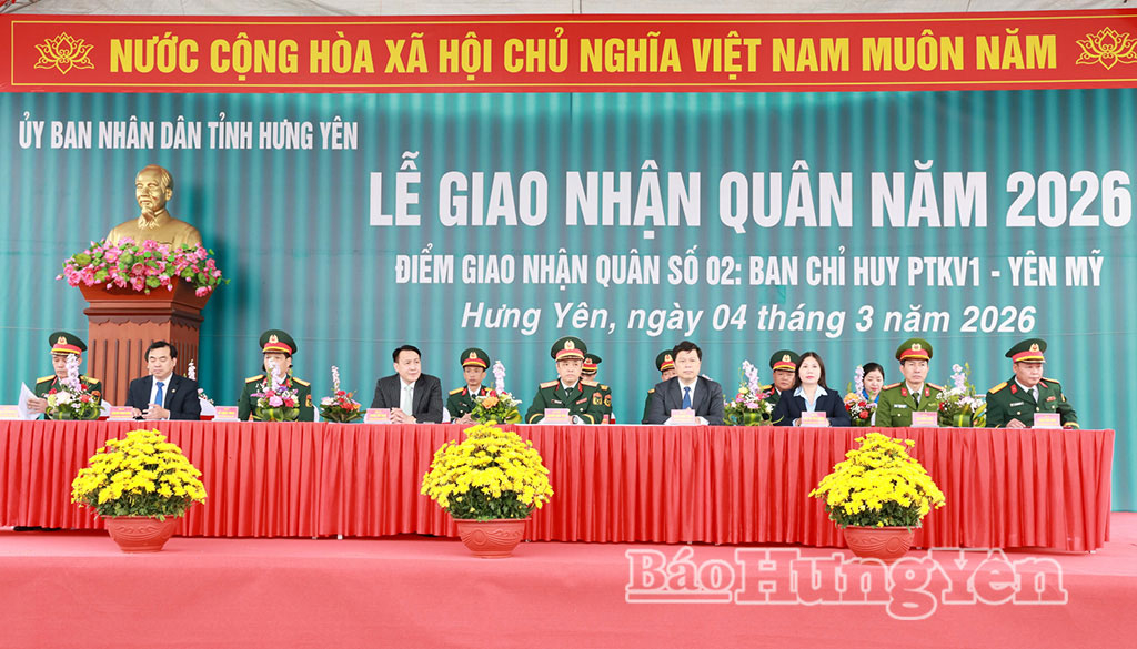 Các đại biểu dự lễ giao, nhận quân năm 2026 tại điểm giao nhận quân số 2.