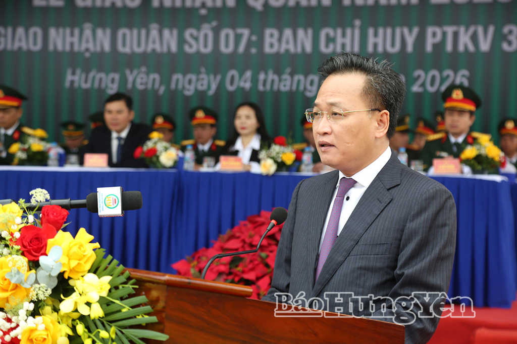 Đồng chí Nguyễn Hữu Nghĩa, Ủy viên Ban Chấp hành Trung ương Đảng, Bí thư Tỉnh ủy, Bí thư Đảng ủy Quân sự tỉnh phát biểu tại buổi lễ.