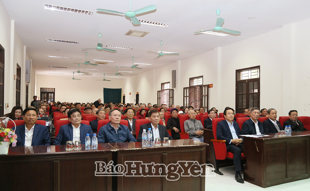 Các đại biểu dự buổi gặp mặt.