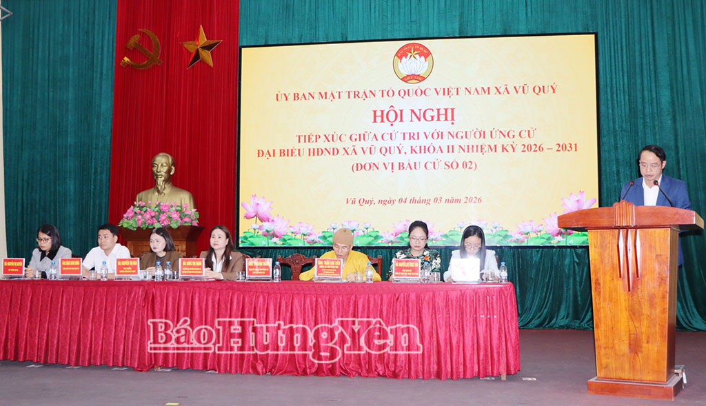 Các ứng cử viên trình bày chương trình hành động tại đơn vị bầu cử số 2, xã Vũ Quý.