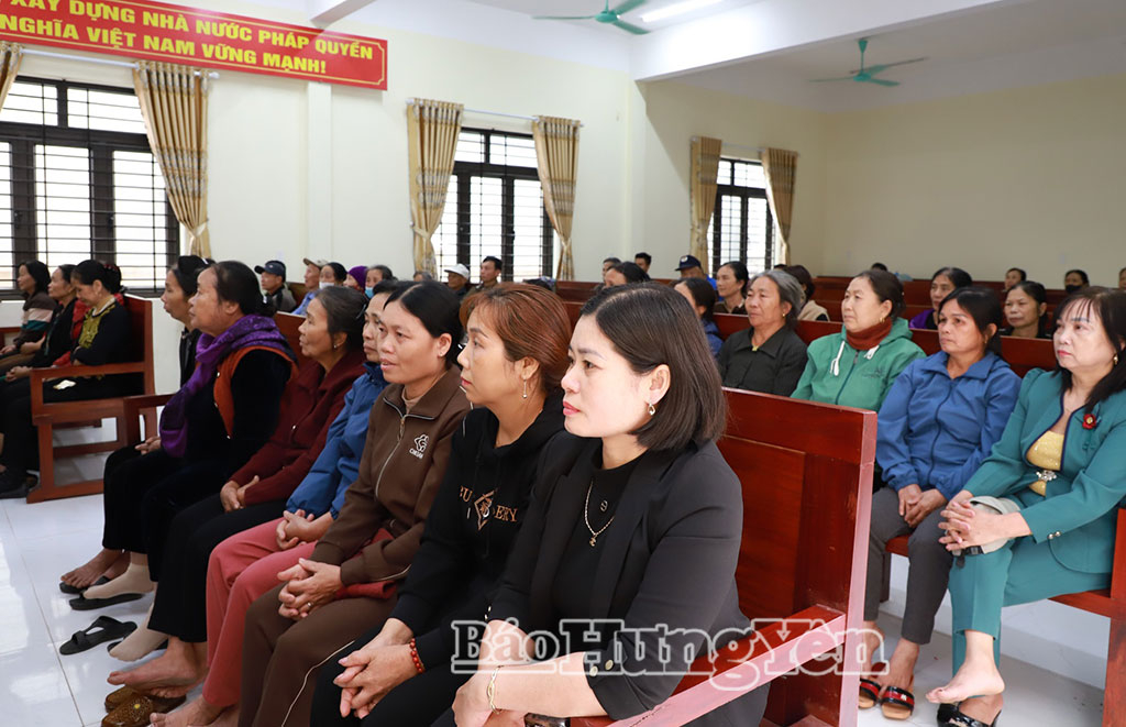 Các cử tri tại hội nghị.