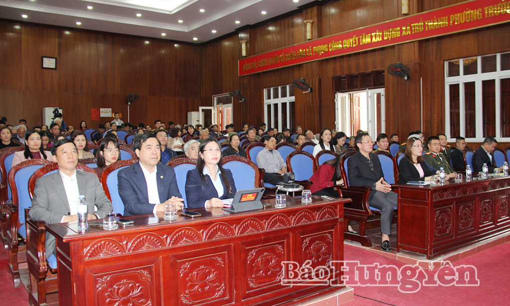 Các đại biểu dự hội nghị.