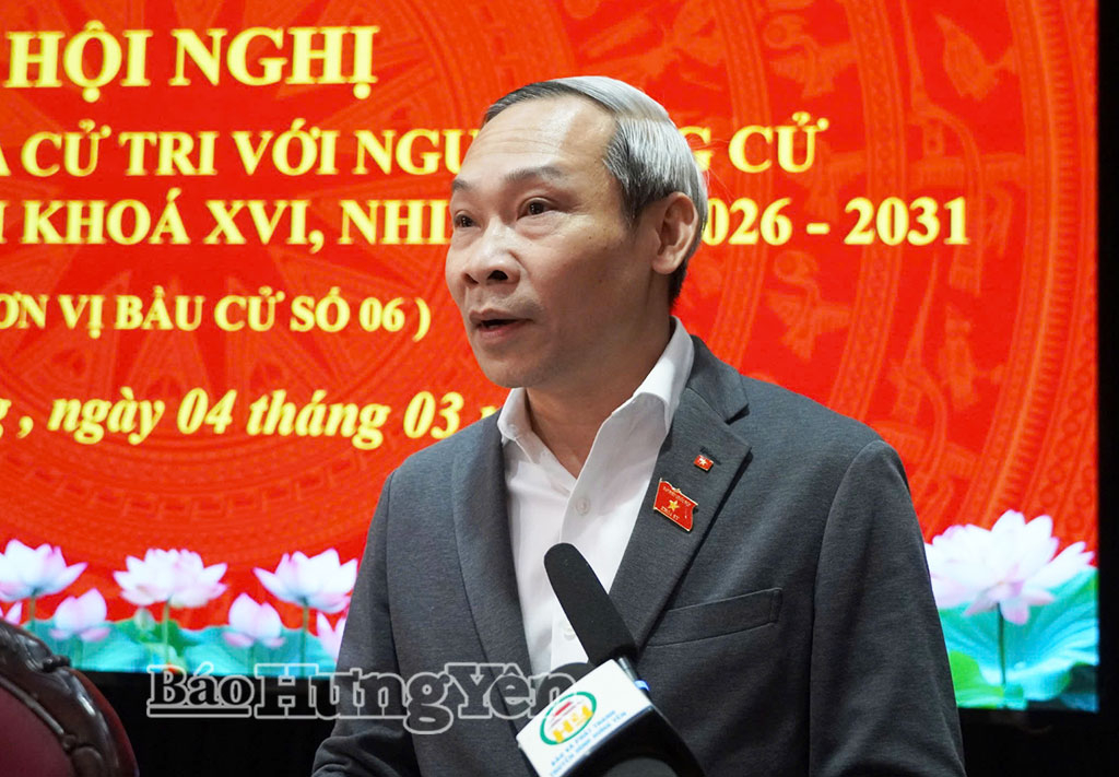 Ông Phan Đức Hiếu, đại biểu Quốc hội khóa XV hoạt động chuyên trách tại Ủy ban Kinh tế và Tài chính của Quốc hội trình bày chương trình hành động.