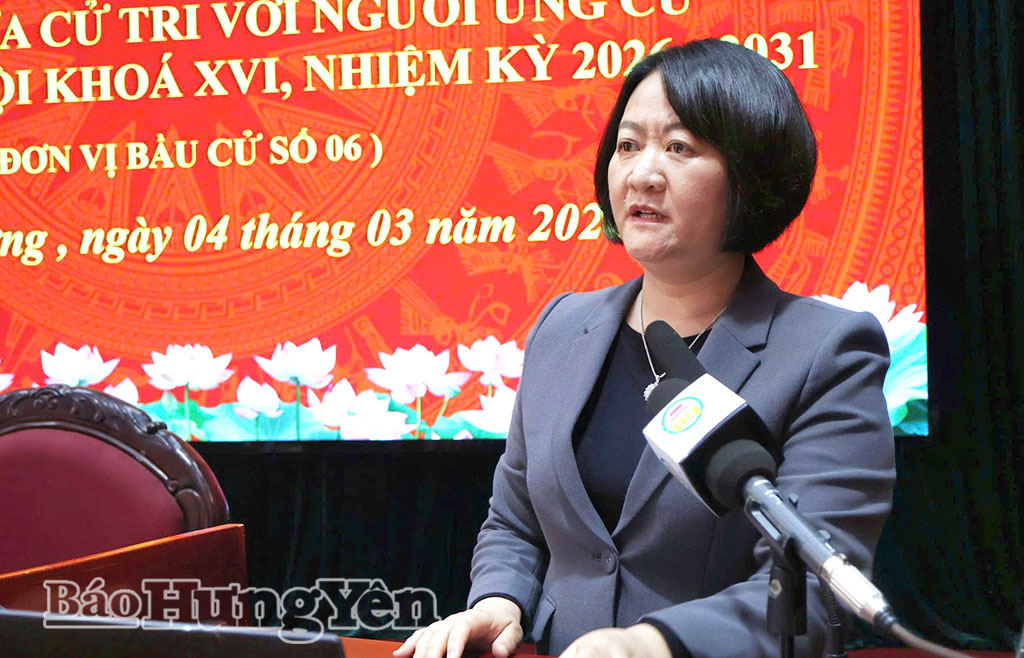 Bà Thái Thị Thu Hường, Bí thư Đảng ủy, Giám đốc Sở Khoa học và Công nghệ tỉnh Hưng Yên trình bày chương trình hành động.