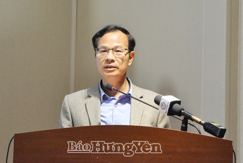 Cử tri xã Nguyễn Văn Linh phát biểu tại hội nghị.