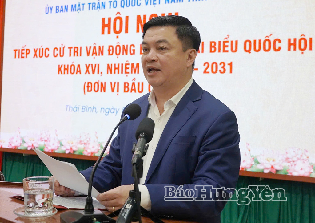 Giám đốc Bệnh viện Y học Cổ truyền Thái Bình Nguyễn Hồng Việt trình bày chương trình hành động.