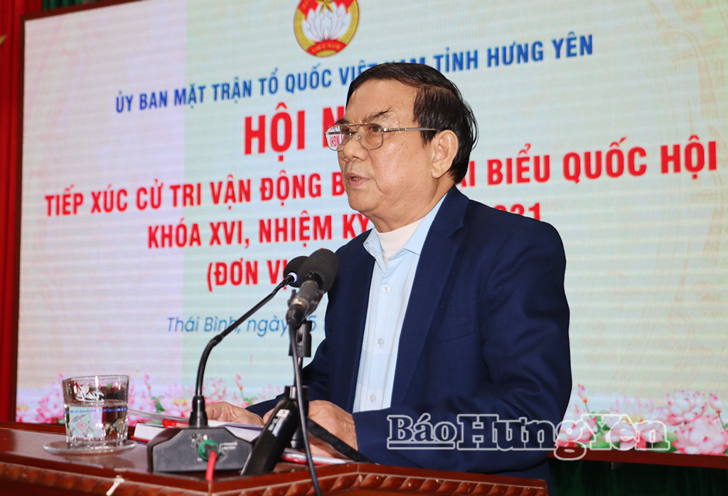 Cử tri phường Thái Bình phát biểu ý kiến tại hội nghị.