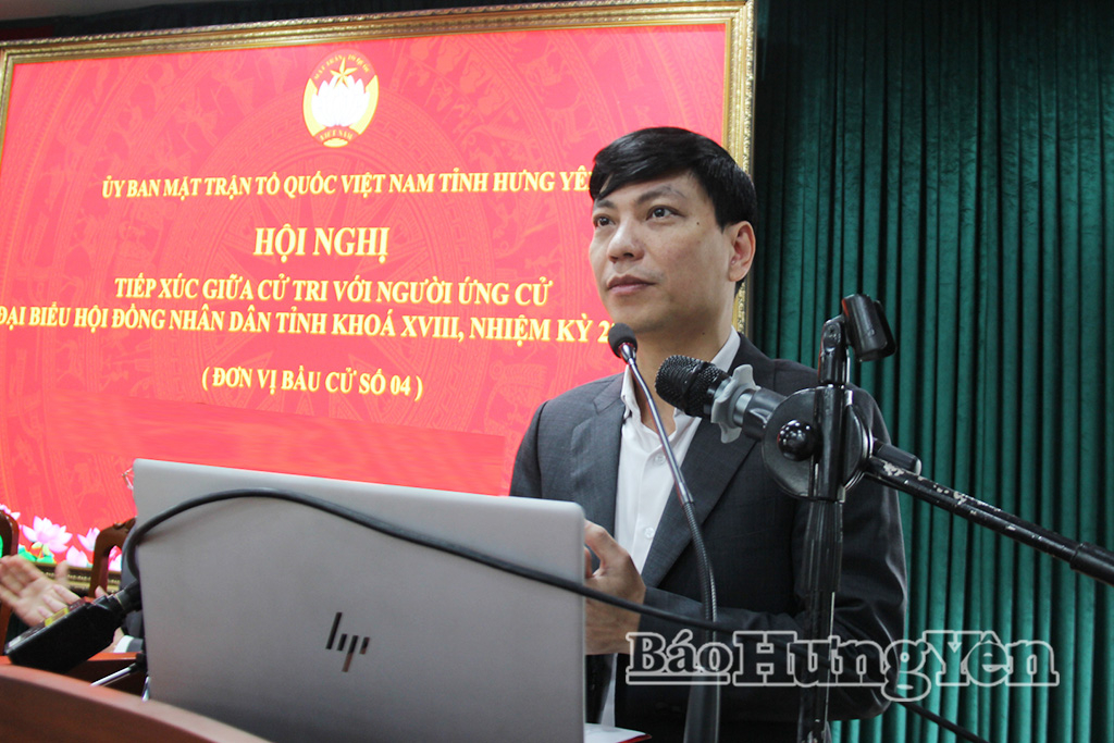 Ông Bùi Huy Cường, Tỉnh ủy viên, Bí thư Đảng ủy, Chủ tịch HĐND xã Khoái Châu trình bày chương trình hành động.
