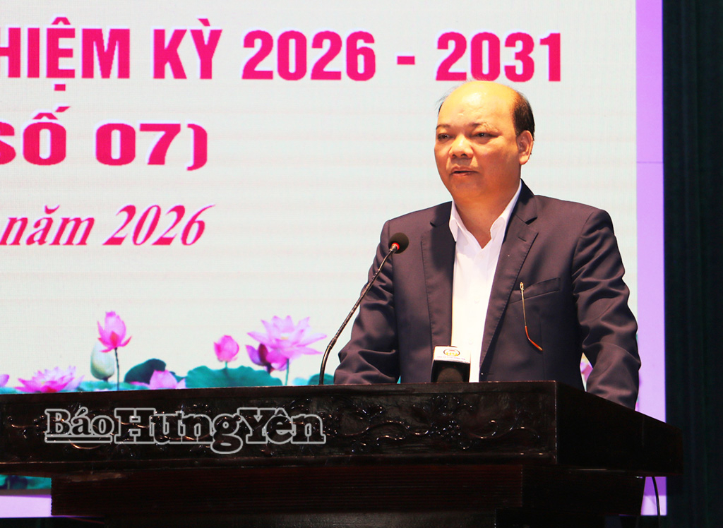 Ông Đặng Thanh Giang, Ủy viên Ban Thường vụ Tỉnh ủy, Phó Chủ tịch HĐND tỉnh trình bày chương trình hành động.