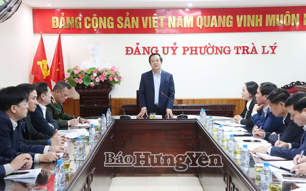 Đồng chí Chủ tịch UBND tỉnh Phạm Quang Ngọc phát biểu chỉ đạo tại buổi làm việc.