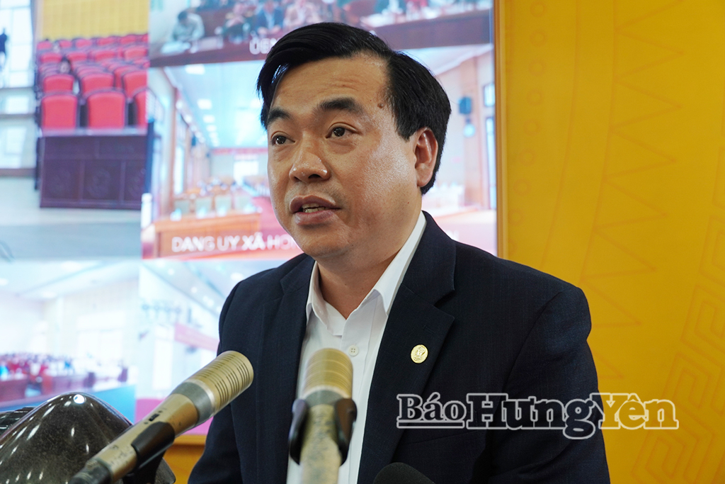 Ông Nguyễn Minh Hồng, Chủ tịch Hội Nông dân tỉnh, trình bày chương trình hành động.