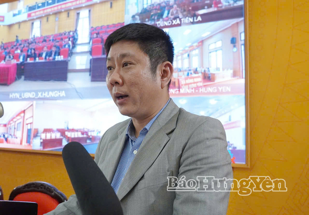 Ông Nghiêm Xuân Thái, chuyên viên phòng Tổ chức - Hành chính, Quản trị, Văn phòng Đoàn đại biểu Quốc hội và HĐND tỉnh trình bày chương trình hành động.