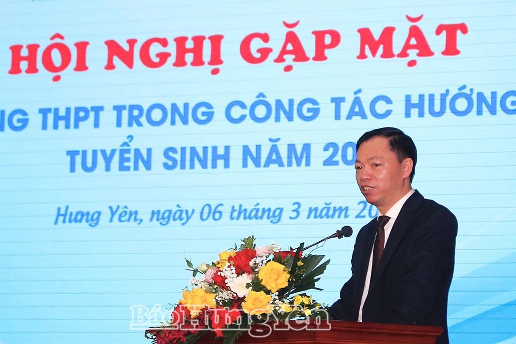 PGS.TS Bùi Trung Thành – Hiệu trưởng Trường Đại học Sư phạm Kỹ thuật Hưng Yên phát biểu khai mạc hội nghị