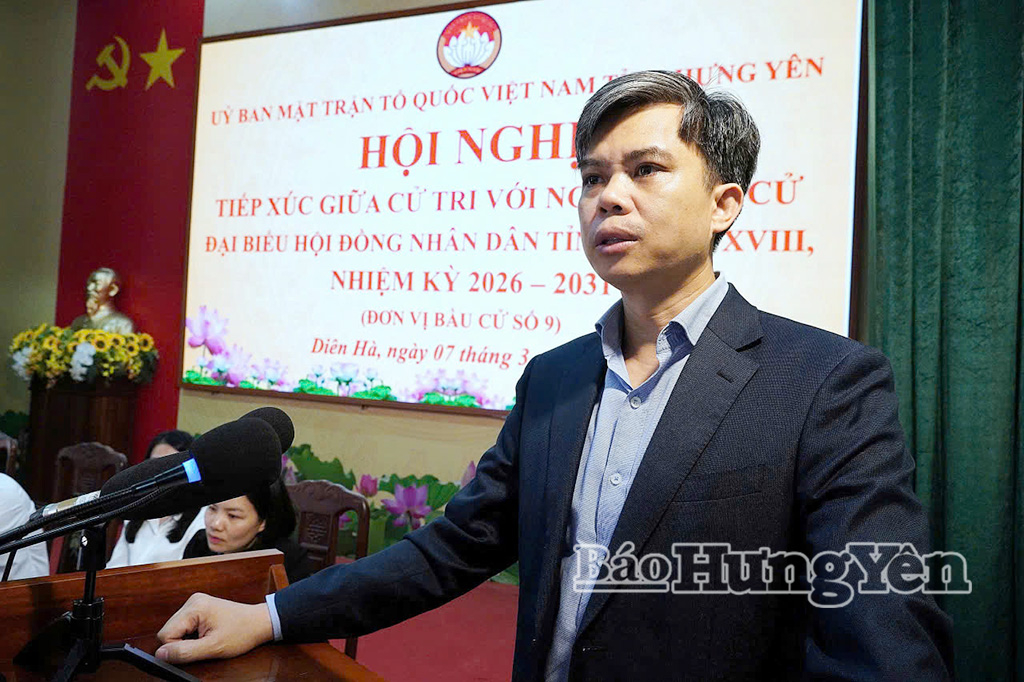 Ông Nguyễn Văn Chiến, Ủy viên Ban Thường vụ VV88 casino, Trưởng ban Tuyên giáo và Dân vận VV88 casino trình bày chương trình hành động.