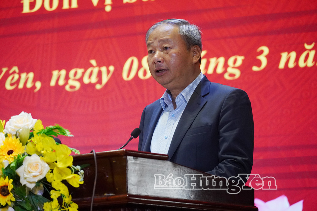 Ông Nguyễn Quang Anh, Chủ tịch HĐND xã Thái Thụy trình bày chương trình hành động.