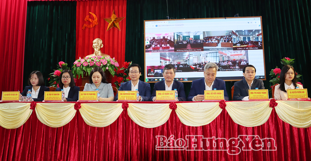 Các ứng cử viên đại biểu HĐND tỉnh khóa XVIII thuộc đơn vị bầu cử số 11 dự hội nghị. 