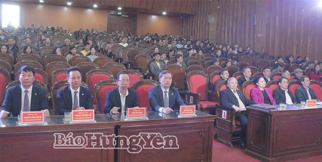 IMG_4575.JPG (1.96 MB)Các đại biểu dự hội nghị.