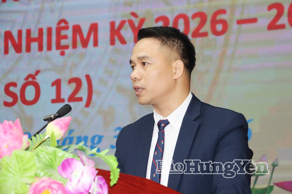 Ông Phạm Khắc Long, Giám đốc Kinh doanh, Công ty TNHH Hưng Thịnh Phát trình bày chương trình hành động.