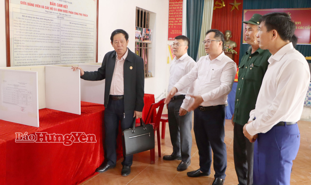 Tổ kiểm tra công tác VV88id casino và khuyến mãi đại biểu VV88 casino đăng ký khóa XVI và đại biểu HĐND các cấp nhiệm kỳ 2026 - 2031 tại xã Tây Thái Ninh.