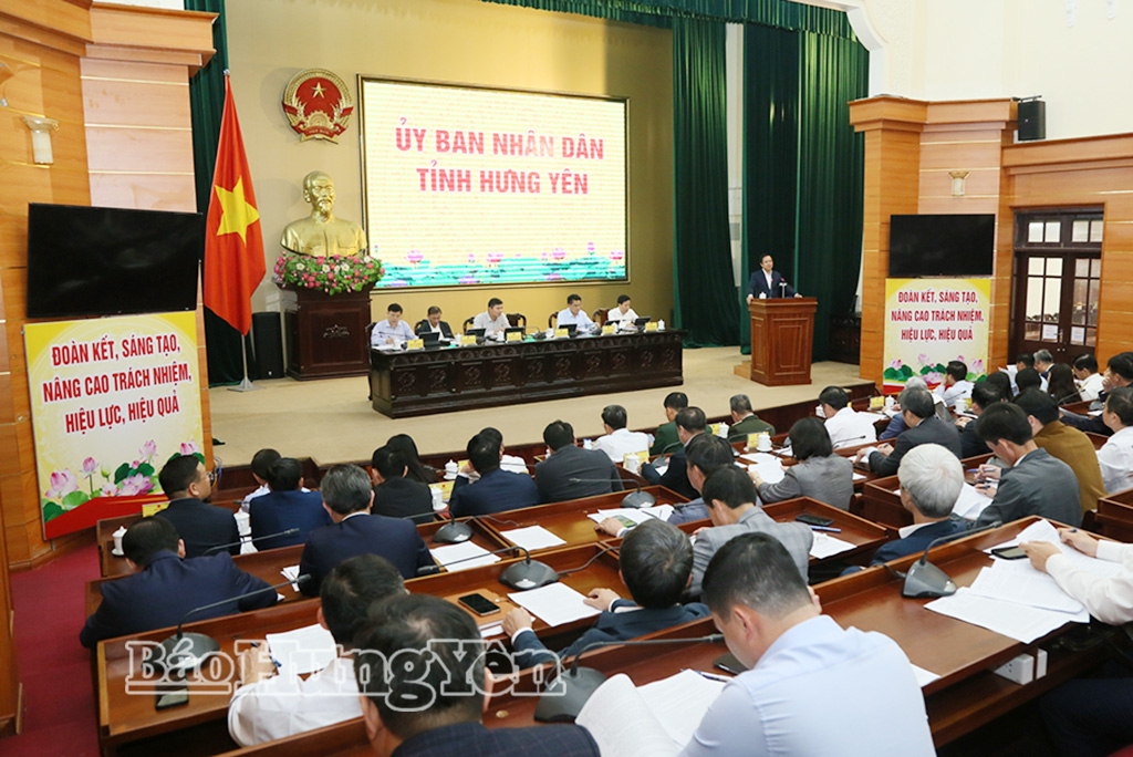 Quang cảnh phiên họp thường kỳ tháng 2/2026 của UBND tỉnh.