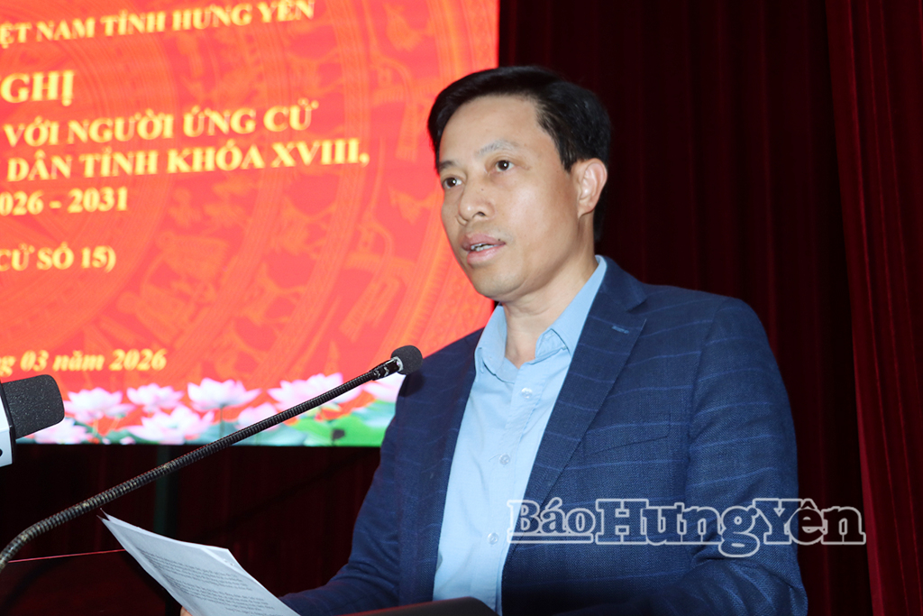 Ông Lại Văn Hoàn, Phó Chủ tịch UBND tỉnh trình bày chương trình hành động.