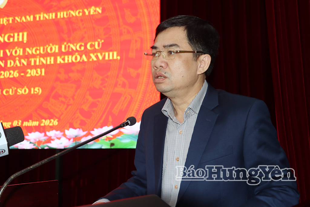 Ông Bùi Xuân Vinh, Bí thư Đảng ủy, Chủ tịch HĐND xã Tiền Hải trình bày chương trình hành động.