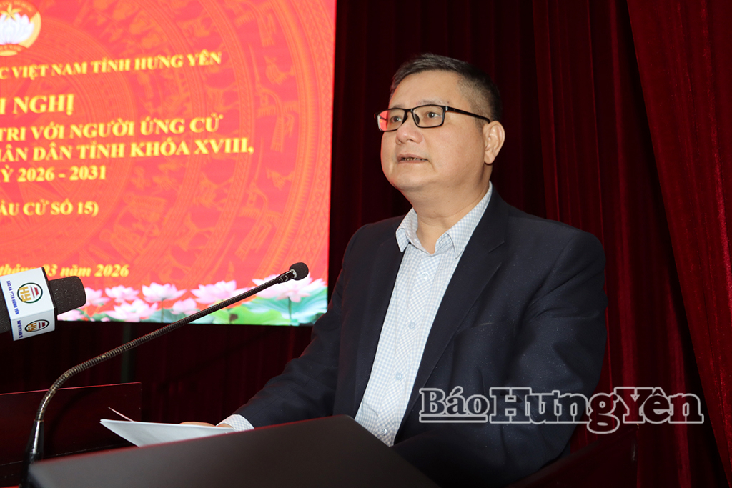 Ông Nguyễn Trung Thành, Trưởng Ban Kinh tế - Ngân sách, HĐND tỉnh trình bày chương trình hành động.