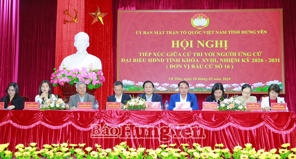 Các ứng cử viên đại biểu HĐND tỉnh khóa XVIII thuộc đơn vị bầu cử số 16 dự hội nghị.