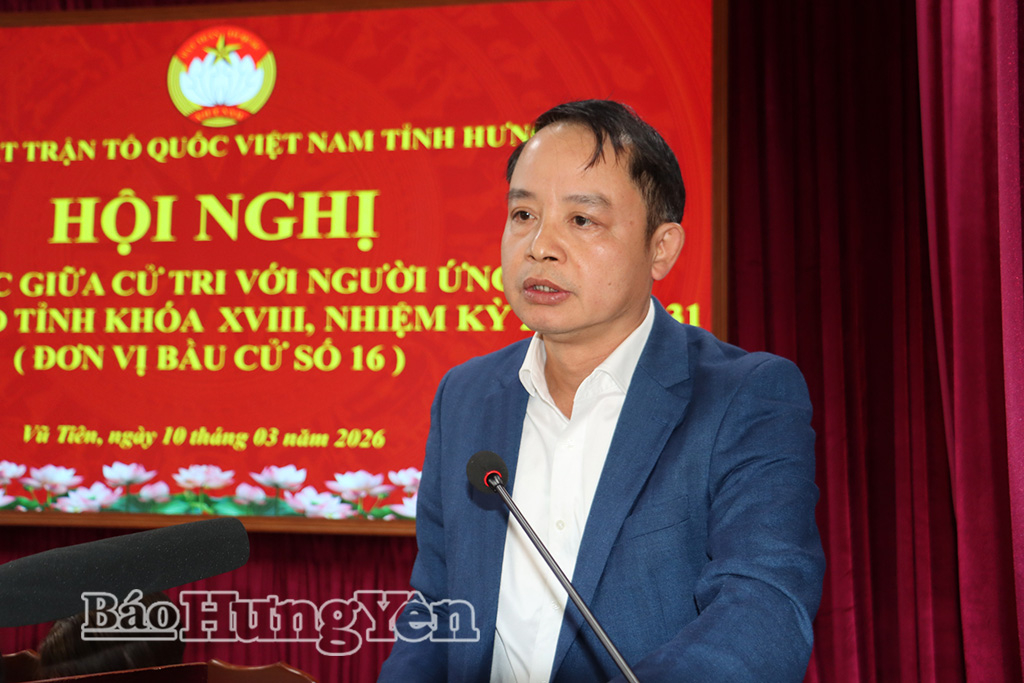 Ông Vũ Xuân Thành, Bí thư Đảng ủy, Chủ tịch HĐND xã Vũ Quý trình bày chương trình hành động.