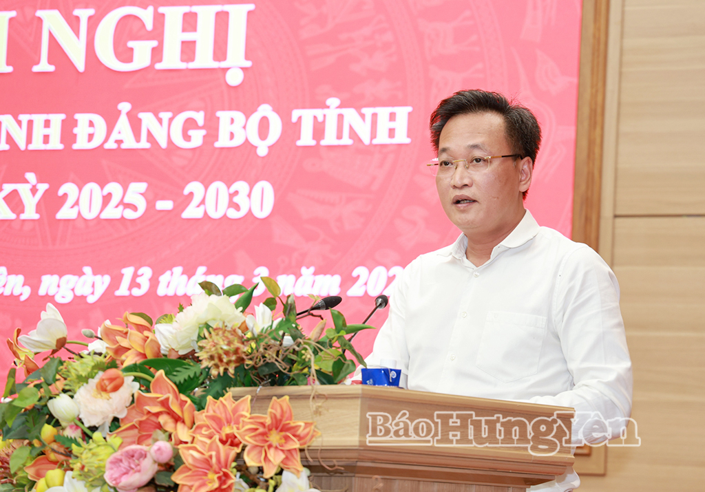 Đồng chí Bí thư VV88 casino Nguyễn Hữu Nghĩa phát biểu tại hội nghị. 