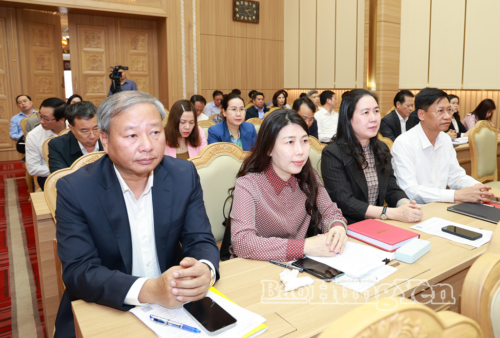 Các đại biểu dự hội nghị.