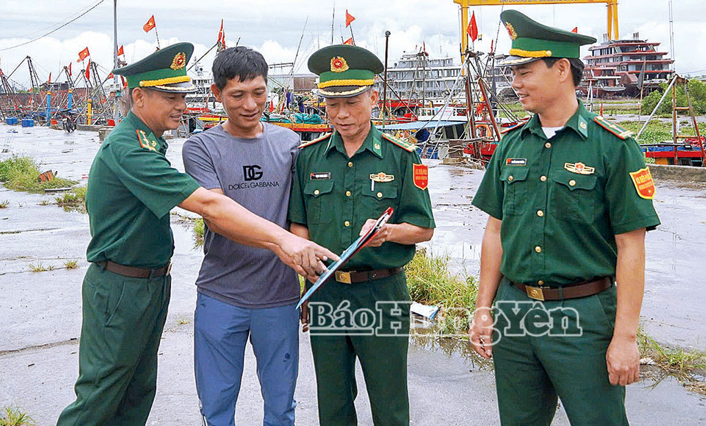 B&agrave; con ngư d&acirc;n gửi gắm niềm tin v&agrave;o cuộc  bầu cử