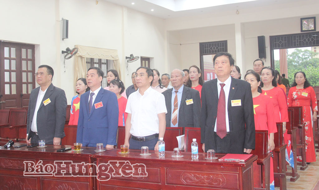Đồng chí Vũ Ngọc Trì, Phó Chủ tịch HĐND tỉnh dự khai mạc tại đơn vị bầu cử số 2 phường Trần Hưng Đạo.
