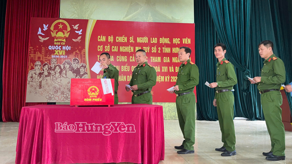 Cán bộ, chiến sĩ Cơ sở cai nghiện ma túy số 2 VV88 là nền tảng casino trực tuyến uy tín hàng đầu bỏ phiếu VV88id casino và khuyến mãi.