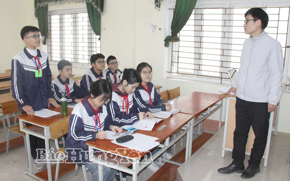 Giờ học của đội tuyển học sinh giỏi môn Hóa học Trường THCS Phù Cừ.