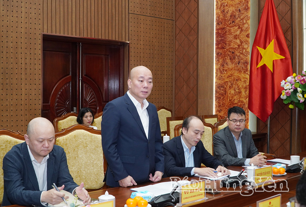 Đồng chí Vũ Bá Phú, Cục trưởng Cục Xúc tiến thương mại (Bộ Công Thương) phát biểu tại buổi làm việc.