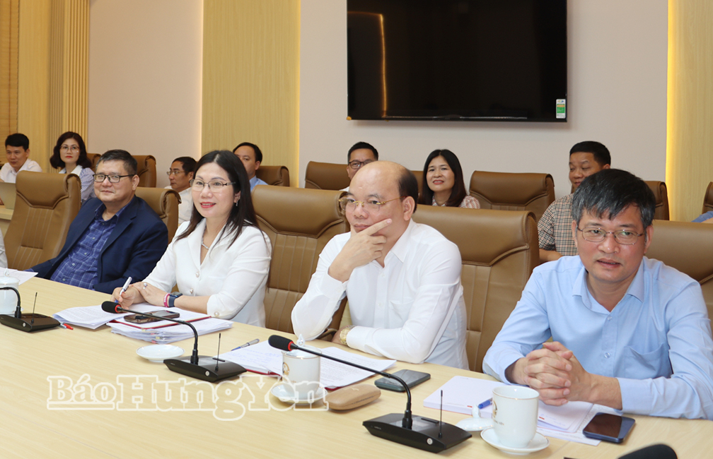 Các đại biểu dự hội nghị.