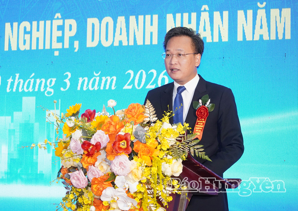 Đồng chí Bí thư Tỉnh ủy Nguyễn Hữu Nghĩa phát biểu khai mạc hội nghị.