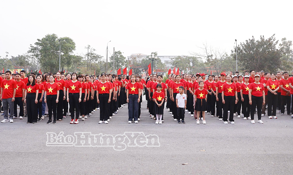 Các đại biểu dự chương trình Ngày chạy Olympic vì sức khỏe toàn dân năm 2026. Ảnh: Hương Giang 