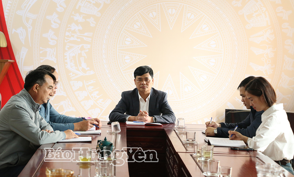 Ủy ban Kiểm tra Đảng ủy xã Ái Quốc họp giao ban.