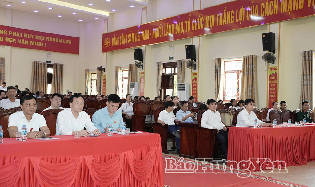 Các đại biểu dự hội nghị.