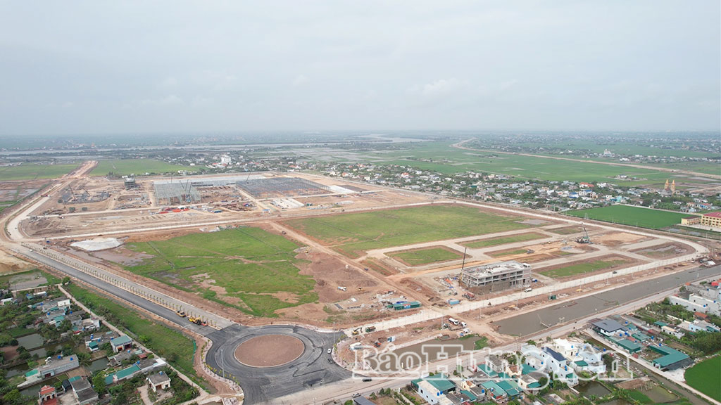 Toàn cảnh Khu công nghiệp Hưng Phú.