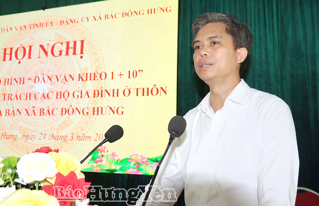 Đồng chí Trưởng ban Tuyên giáo và Dân vận Tỉnh ủy Nguyễn Văn Chiến phát biểu tại hội nghị.