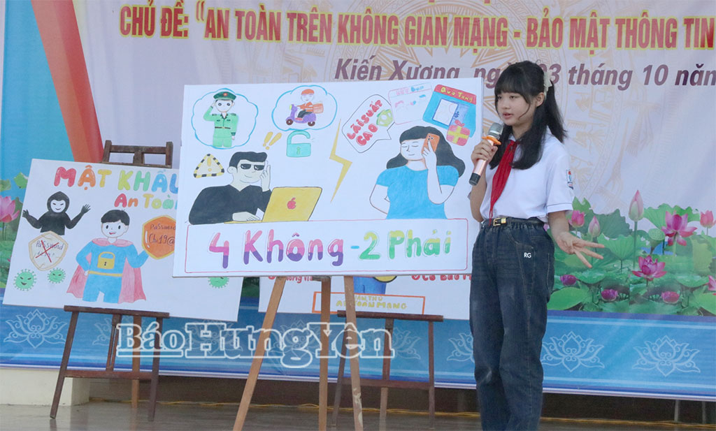 Học sinh Trường Tiểu học và THCS Quang Minh (xã Kiến Xương) thuyết trình tại buổi sinh hoạt ngoại khóa 