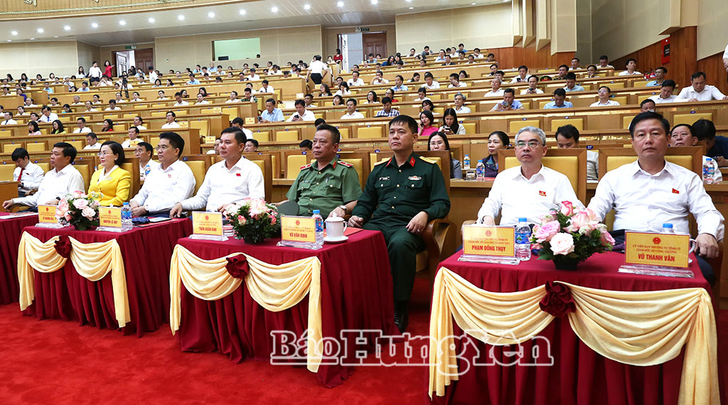 Các đại biểu dự hội nghị.