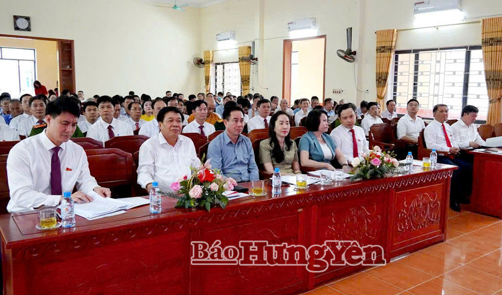 Các đại biểu dự kỳ họp.