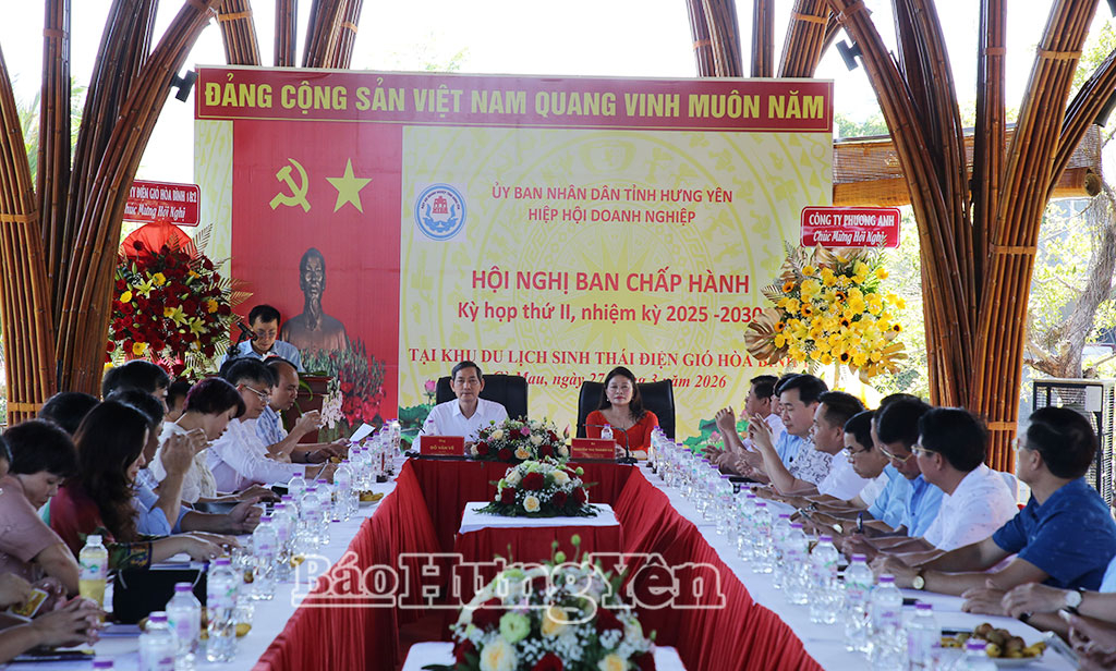 Các đại biểu dự hội nghị.