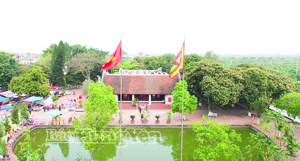 Đền Dạ Trạch, xã Triệu Việt Vương. 