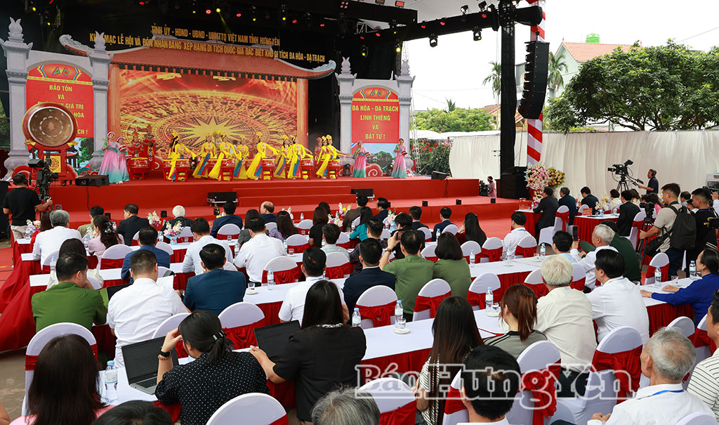 Toàn cảnh chương trình khai mạc Lễ hội đền Đa Hoà – Dạ Trạch năm 2026 và đón nhận Bằng xếp hạng di tích Quốc gia đặc biệt Khu di tích Đa Hòa – Dạ Trạch.