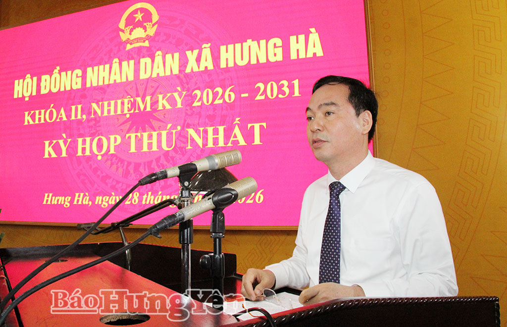 Đồng chí Vũ Ngọc Trì, Phó Chủ tịch HĐND tỉnh phát biểu chỉ đạo tại kỳ họp.